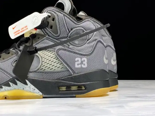 Jordan Off-White Black x Air 5 CT8480-001 0521